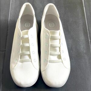 Women's White Sneakers
